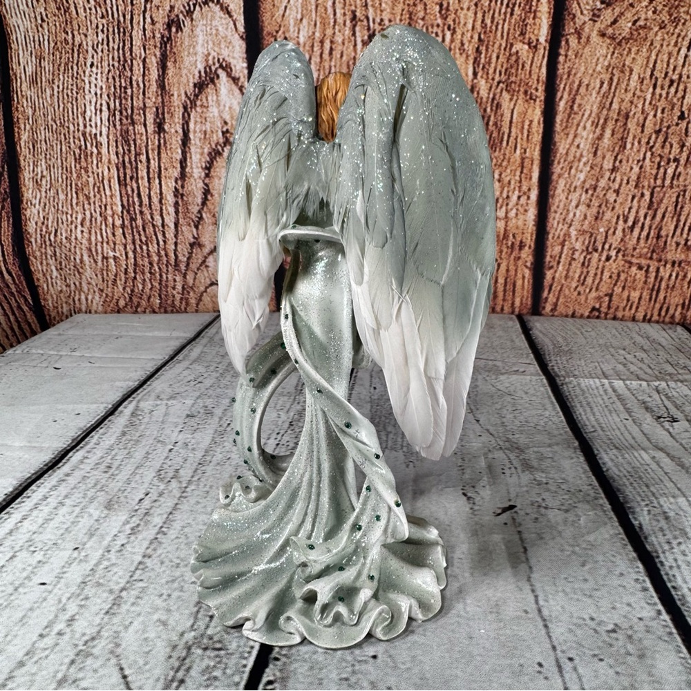 Hamilton Collection Divine Touch of Tranquility Angel Figurine COA Never Display - Picture 4 of 11